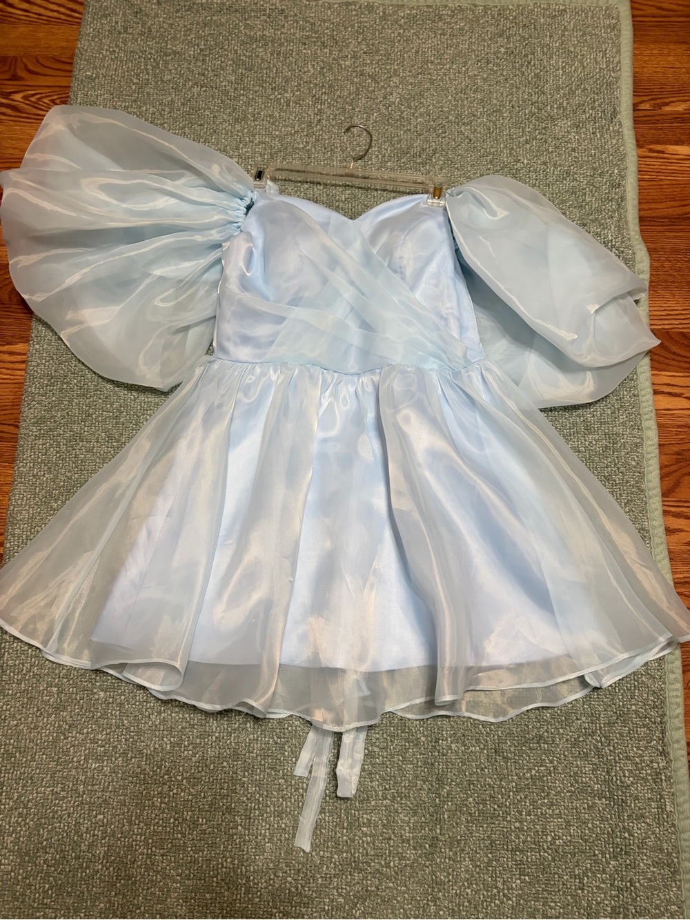 Amazon Essentials Light Blue Puff-Sleeve Princess Dress